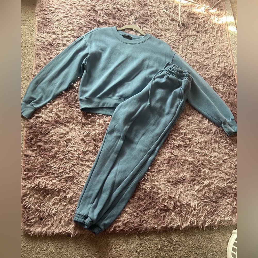 Zara Women's Blue Jogger Set